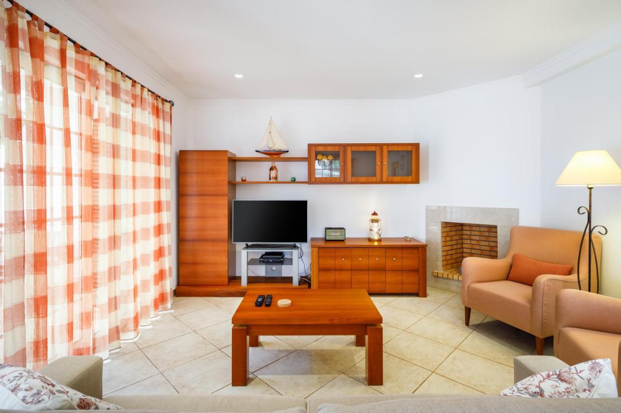 Falesia Beach Villa By The Portuguese Butler ออยุส ดิ อากวา ภายนอก รูปภาพ