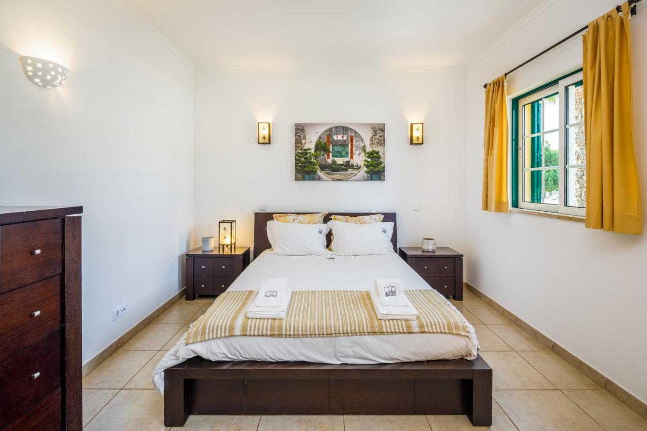 Falesia Beach Villa By The Portuguese Butler ออยุส ดิ อากวา ภายนอก รูปภาพ