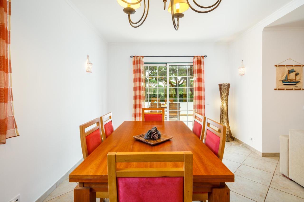 Falesia Beach Villa By The Portuguese Butler ออยุส ดิ อากวา ภายนอก รูปภาพ